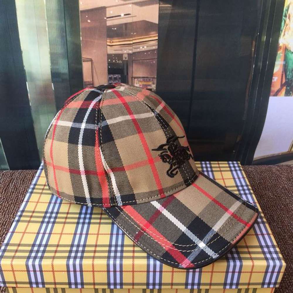 Bv*b*rry Hat